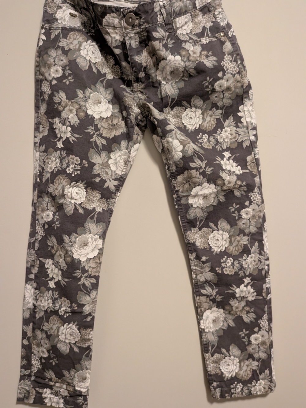 Low Rise Floral RIG - Utility Pant - Picture 6 of 10